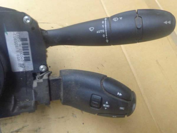 COMMODO CITROEN / PEUGEOT - Vue 3